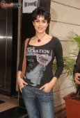 Isha Koppikar & Gul panag promote Hello Darling - inditop.com1