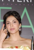 Isha Koppikar at launch of India International Face 2010 - inditop.com1