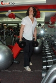 Jackie Shroff son first appearance - Tiger Shroff, Ruslaan and Kailash Kher launch  Snap 247 Gym - inditop.com 56