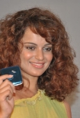 Kangna Ranaut to endorse Alcatel Ice 3 mobile - inditop.com20