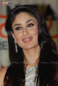 Kareena Kapoor Looking Angel where she annouced Gitanjali Parineeta brand ambassador  12