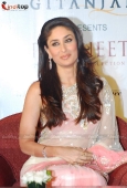 Kareena Kapoor Looking Angel where she annouced Gitanjali Parineeta brand ambassador  18