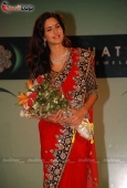 Katrina Kaif In Red Saari at Nakshatra Vivaah collection launch - inditop.com 6