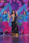 Katrina Kaif Performance pics at Mega Movie Awards - inditop.com8