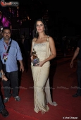 Katrina Kaif and Kareena Kapoor at Star Screen Awards red carpet - inditop.com 5