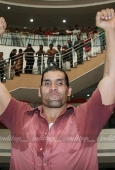 Khali meets fans - inditop.com 23