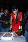 Koena Mitra celebrates her Birthday in style - inditop.com 17