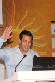 Lara Dutta, Salman Khan, Ritesh and Boman grace IIFA initiative media meet - inditop.com22