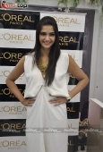 Loreal launches Golden Girl With Sonam Kapoor - inditop.com 