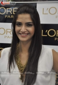 Loreal launches Golden Girl With Sonam Kapoor - inditop.com 25