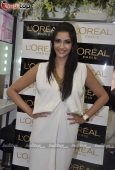 Loreal launches Golden Girl With Sonam Kapoor - inditop.com 36