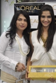 Loreal launches Golden Girl With Sonam Kapoor - inditop.com 38