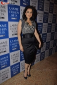 Mallika Sherawat, Isha Koppikar & other celebs on day 1 of Lakme - inditop.com2