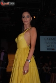 Mallika Sherawat, Isha Koppikar & other celebs on day 1 of Lakme - inditop.com21