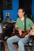 Manasi Scott records with Salim Sulaiman - inditop.com15