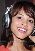 Manasi Scott records with Salim Sulaiman - inditop.com6