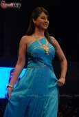 Minissha Lamba, Udita Goswami, Preeti & Sonal at Swarovski Gems fashion show - inditop.com1