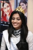 Miss India Neha Hinge launches online site  NYOO Tv - inditop.com1