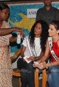 Miss Universe India contestants  and Miss Universe Stefana visit Kamthipura - inditop.com5