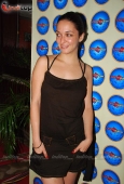 Nauheed Cyrusi at the launch of Dino Morea  yet another Crepe Station9