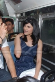 Prachi Desai & Emran travel by bus to promote Once upon a time in Mumbai - inditop.com14