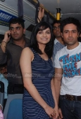 Prachi Desai & Emran travel by bus to promote Once upon a time in Mumbai - inditop.com22