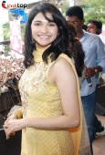 Prachi Desai and Aftab at Pratap Sarnaik dahi handi - inditop.com5