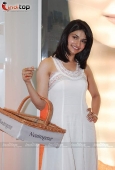 Prachi Desai at  First Anniversary of Indias only Flagship Neutrogena Boutique - inditop.com14