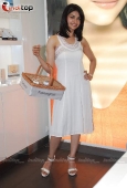 Prachi Desai at  First Anniversary of Indias only Flagship Neutrogena Boutique - inditop.com16