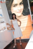 Prachi Desai at  First Anniversary of Indias only Flagship Neutrogena Boutique - inditop.com19