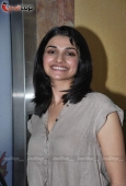 Prachi desai and Emran Hashmi promote Once up a time in Mumbai at Radio City - inditop.com14