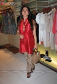 Preeti Jhangiani , Juhi Chawla at Neeta Nishka Lulla summer preview - inditop.com 10