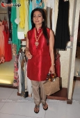 Preeti Jhangiani , Juhi Chawla at Neeta Nishka Lulla summer preview - inditop.com 8