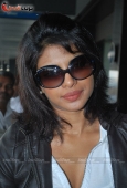 Priyanka Chopra Goes For Miss World as a Judge - inditop.com 10