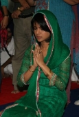 Priyanka Chopra at father Ashok Chopra kirtan event 1