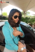 Priyanka Chopra snapped at Mumbai airport - inditop.com12