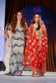 Raima Sen and Brinda Parekh at Mahalaxmi Race Course - inditop.com 3