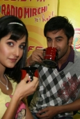 Ranbir & Katrina promote Ajab Prem Ki Kahani on Radio Mirchi 17