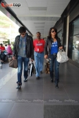 Ranbir Priyanka spotted at Mumbai airport back from New York today afternoon - inditop.com 14