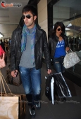 Ranbir Priyanka spotted at Mumbai airport back from New York today afternoon - inditop.com 2