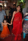 Rani, Harman Baweja at Durga Pooja 1