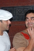 Salman Khan & Arbaaz at Dabangg screening - inditop.com10