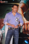 Salman Khan & Ayesha Takia at Wanted press meet 15