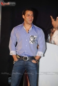 Salman Khan & Ayesha Takia at Wanted press meet 16