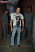 Salman Khan & Zarine Khan at Arpita and Arbaaz Khan birthday bash at Aurus - inditop.com4