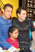 Salman Khan at Gold Gym, Mega Spinnathon 2009 - inditop.com 11