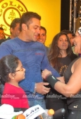 Salman Khan at Gold Gym, Mega Spinnathon 2009 - inditop.com 13