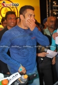 Salman Khan at Gold Gym, Mega Spinnathon 2009 - inditop.com 20