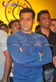 Salman Khan at Gold Gym, Mega Spinnathon 2009 - inditop.com 32