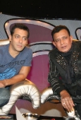 Salman Khan promotes Veer on Dance India Dance - inditop.com 1